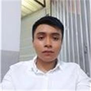 Profesor de inglés imparte clases a todas las edades en clases online