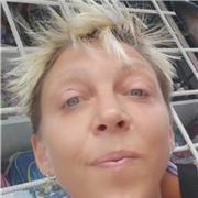 Laureata in lingue, con formazione superiore scientifica. Offro ripetizioni di inglese, spagnolo e matematica