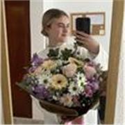 Profesora de apoyo escolar especializada en niños de forma presencial
