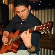 Profesor de guitarra, teoría musical, armonía, y escritura musical digital para seres de todas las edades