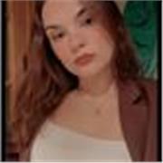 Profesora titulada en Bachillerato de Ciencias y Tecnología. Cursando 1º año de administración y dirección de empresas. Con B1