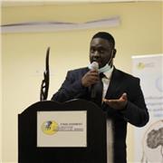 Étudiant en 3 eme année donnant cour de droit et histoire aux élèves