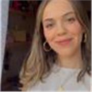 Profesora titulada en pedagogía con Máster de profesorado en orientación educativa a domicilio en Sevilla