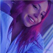 Profesora de inglés y francés con experiencia en clases presenciales y virtuales con niños y adolecentes