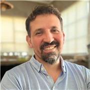Profesor en Filosofía y Ciencias Sagradas, Bachiller en Teología