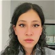 Profesora de fotografía que imparte clases a todo tipo de jóvenes y adultos