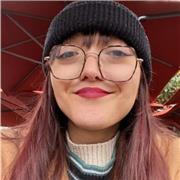 Étudiante en licence d’anglais, je peux assurer des cours d’anglais ainsi que de français. Étant patiente et aimant enseigner, je peux assurer du soutien scolaire