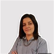 Profesora de Inglés con experiencia en enseñanza dinámica y personalizada para todas las edades