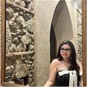 Sono una studentessa ultimo anno scuola magistrale con una propensione alla lingua inglese e certificazione conseguita B1