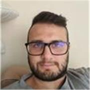 Studente magistrale in fisica impartisce lezioni di matematica, fisica sia a liceali sia a universitari