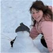 Dare clases a niños y niñas hasta los 8 años de dibujo y pintura pero todo a traves del respeto mutuo. El arte no se compara.