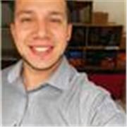 Profesor de educación física y salud enfocado al movimiento , el deporte y el ejercicio físico