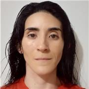 Profesora de química y biología que imparte clases y hace trabajos de química, física, matemáticas y biología para universitarios y bachilleres