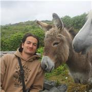 Experienced and passionate tutor with a degree in Biology, offering tailored life coaching, German, English, and Biology lessons