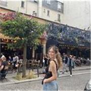 He cursado 4 años de costura y patronaje industrial