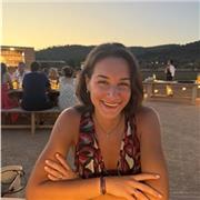 Hi there! Looking for the right place to kick-start your English learning? You're in the right place!