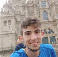 Ingeniero imparte clases de electrónica y automática nivel universitario