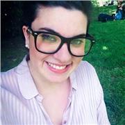 Laureata in mediazione linguistica a Milano con la vera passione del tedesco. Sono di Chiari e sono disponibile a lezioni, ripetizioni, conversazione