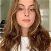 Pedagoga; imparto cualquier materia de Educación Primaria, especialmente mates, lengua, gallego, inglés…