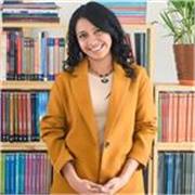 Passionate colombian about literature, art, and cultures; Professional and bookworm, although cheerful and dancer