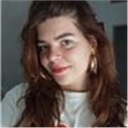 Titulada en grado universitario con un año de experiencia cuidando niños.