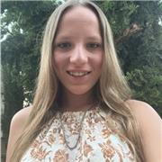 Profesora de Lengua Castellana y Literatura apta para un nivel hasta bachillerato y además , puedo ayudar en otras asignaturas.