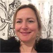 I deliver private and fun, creative lessons that are tailored to your needs in order to capture your imagination & inspire you.