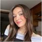 Estudiante capacitada para enseñar inglés a niños/as de entre 6-13 años. Soy paciente, responsable y perfeccionista.