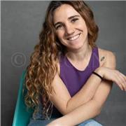 Licenciada en Psicología, con pasión por enseñar y acompañar a adolescentes en su crecimiento personal y académico