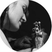 Tatuatrice professionista da lezioni di disegno base, disegno per tatuaggio, pittura