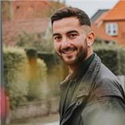 Ich bin Vicente, ein Chilene, der in Berlin lebt, und ich habe großes Interesse daran, meine Muttersprache Spanisch zu unterrichte