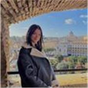 Studentessa universitaria offre lezioni di inglese (livello C1 certificato)