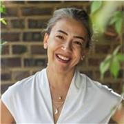 I’m a Coach, helping people embrace change, rediscover their confidence, and build a life feels aligned and meaningful.