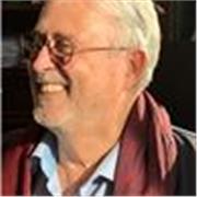 Professeur du Premier de Cambridge, donne cours d’anglais