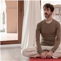 Insegnante yoga integrale e meditazione, filosofia e cultura vedica