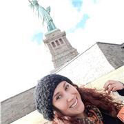 Profesora de Inglés realiza clases en formatos online, a domicilio e in-office