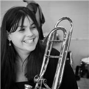 Profesora con titulación superior en la especialidad de trombón