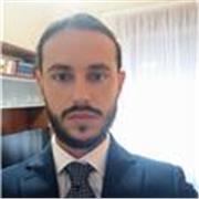 Laureato in Scienze Politiche impartisce lezioni di Matematica e Geometria