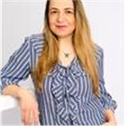 Ich bin Sevda Babayeva, erfahrene Russischlehrerin. Ich biete Einzel- und Gruppenunterricht für Kinder, Jugendliche und Erwachsene