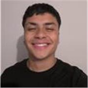  joven soñador con ganas de enseñar a cualquiera 