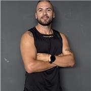 Me dedico de forma online a preparar planes de entrenamiento para personas que vaya. O no a un gimnasio , me adapto a la necesidad