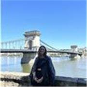 Graduada en Matemáticas y futura profesora de ESO, Bachillerato y PAU, con refuerzo en Santiago de Compostela y online