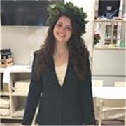 Laureata in Biologia Molecolare, impartisco lezioni di Biologia, chimica, matematica e italiano