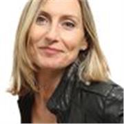 Directrice artistique senior accompagne étudiants créatifs et motivés
