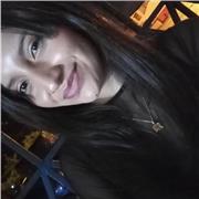 Profesora de maquillaje profesional, enseño a todas esas mujerrs emposeradas que quieren obtener ingresos extras