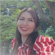 Profesora virtual para niños de primaria