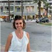 Laureanda in Beni Culturali, impartisce lezioni di storia dell'arte a ragazze/i di scuole medie e superiori