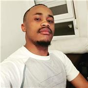 Professeur est traducteur latin grec puis coach vocal