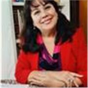 Profesora en Oratoria y Comunicación Integral