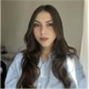 Desidero aiutare e offrire lezioni ai più piccoli per materie come inglese, matematica o italiano.